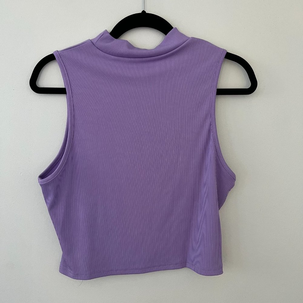 Mock Neck Crop Top Tank Top - Picture 2 of 6